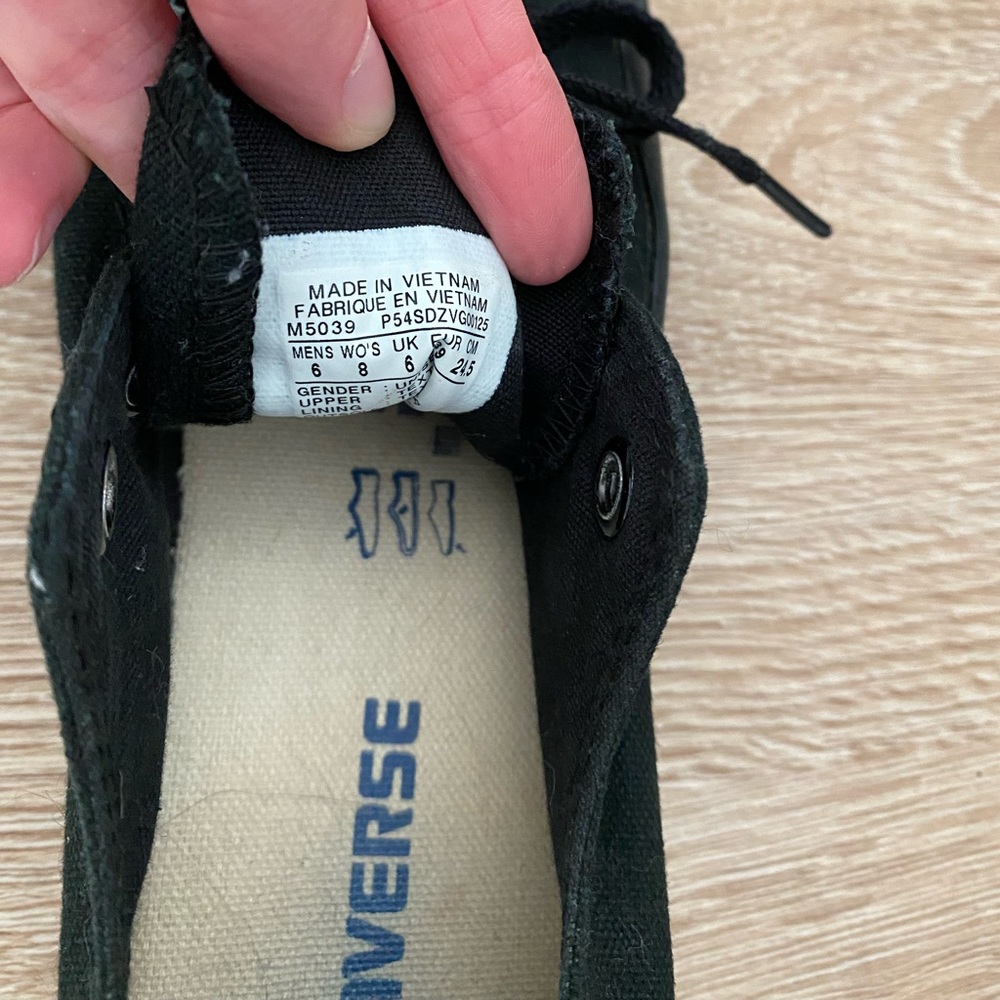 Converse - Picture 4 of 7